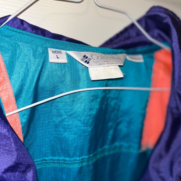 Vintage 90s Columbia Jacket - Picture 4 of 9